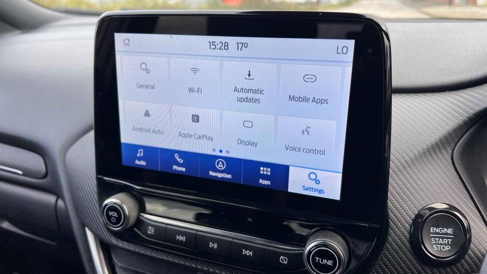 Apple Car Play & Android Auto