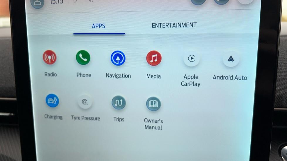 Apple Car Play & Android Auto