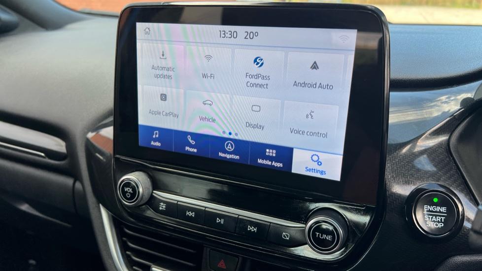 Apple Car Play & Android Auto