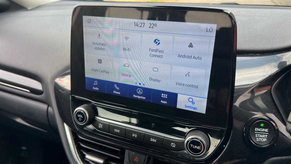 Apple Car Play & Android Auto