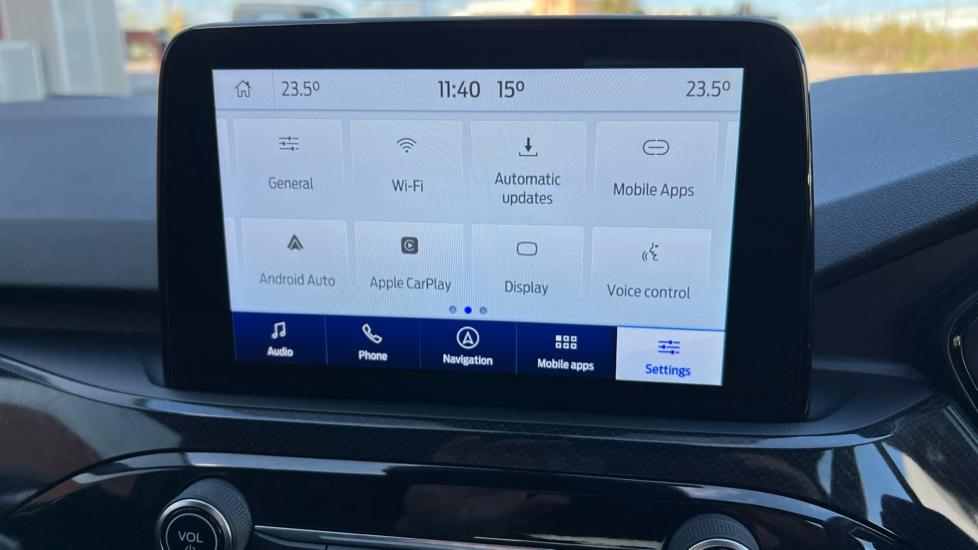 Apple Car Play & Android Auto