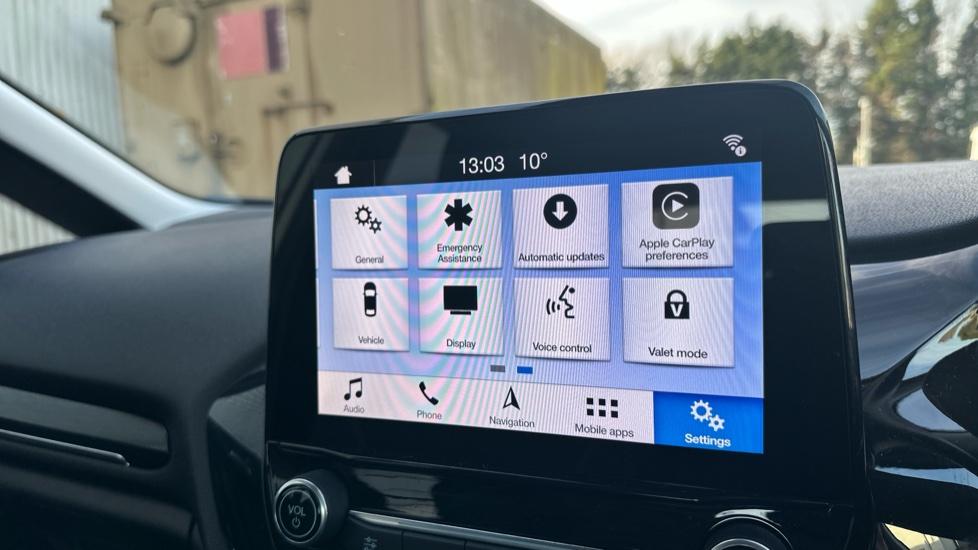 Apple Car Play & Android Auto