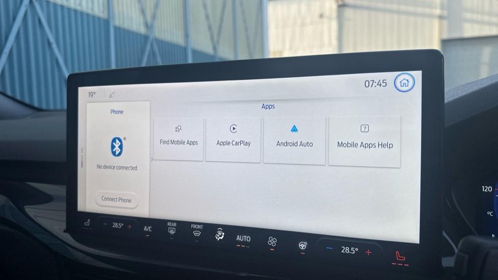 Apple Car Play & Android Auto