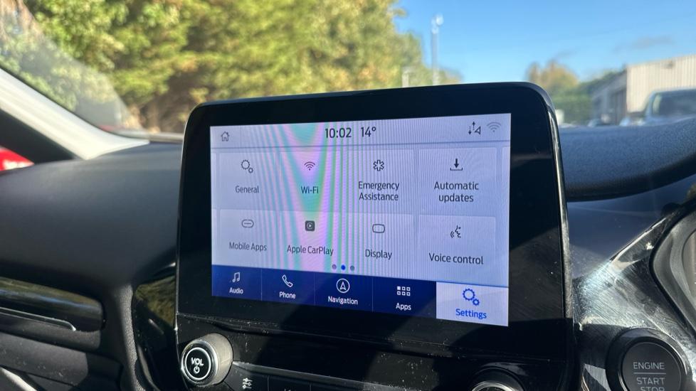 Apple Car Play & Android Auto