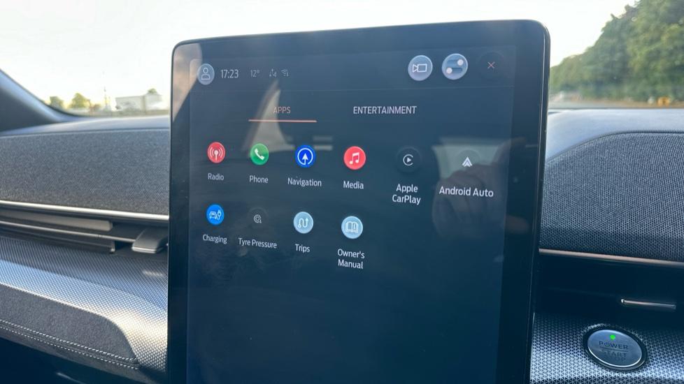 Apple Car Play & Android Auto