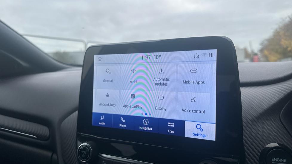 Apple Car Play & Android Auto