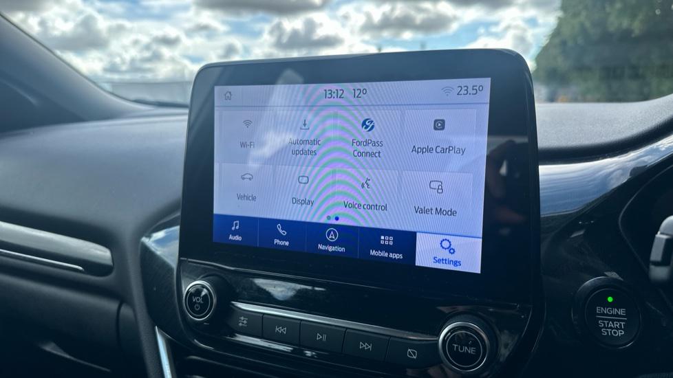 Apple Car Play & Android Auto