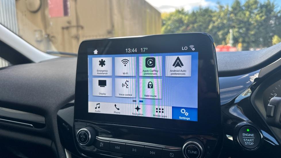 Apple Car Play & Android Auto