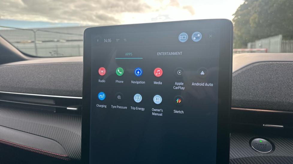 Apple Car Play & Android Auto