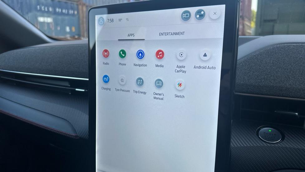 Apple Car Play & Android Auto