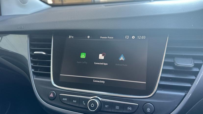 Apple Car Play & Android Auto