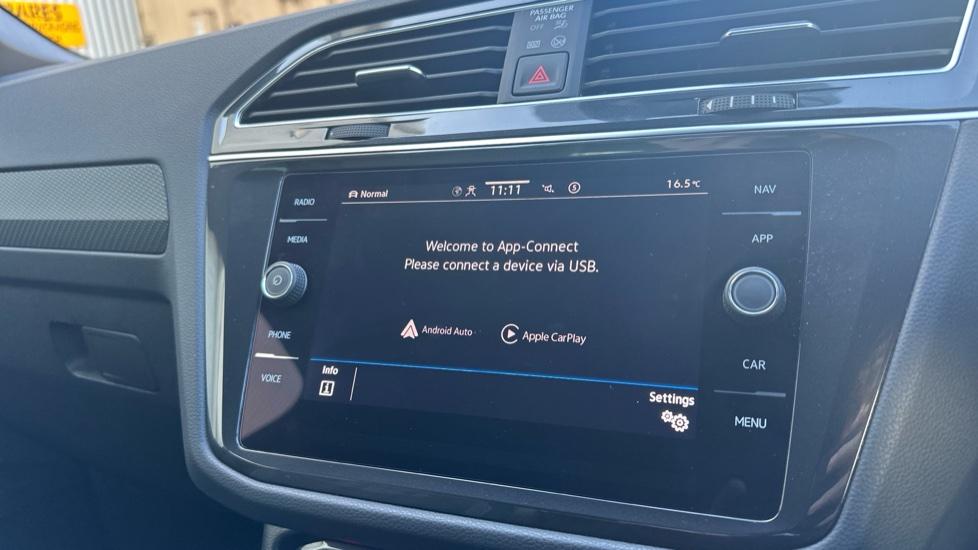 Apple Car Play & Android Auto