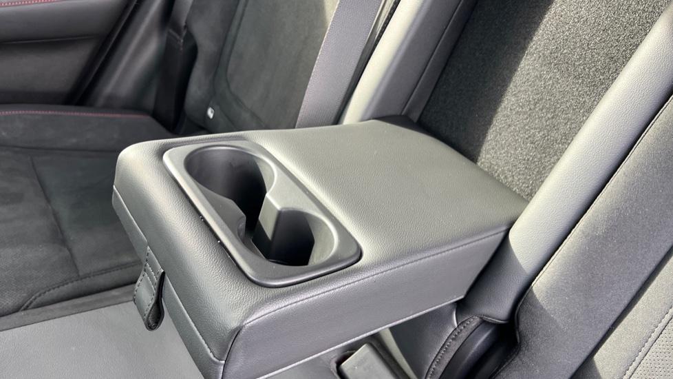 Rear Armrest/ Cup Holder