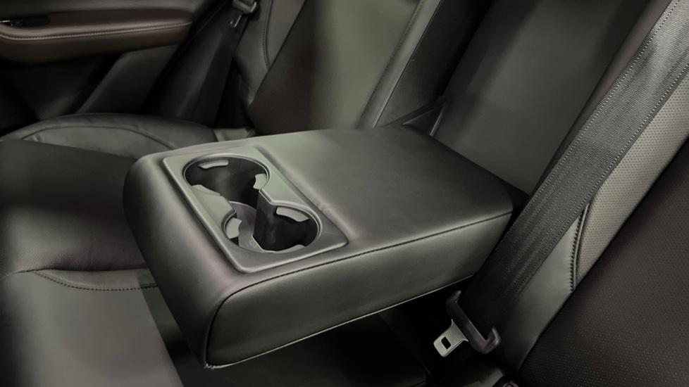 Rear Armrest/ Cup Holder