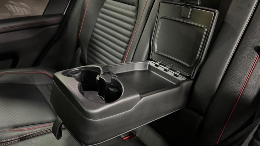 Rear Armrest/ Cup Holder