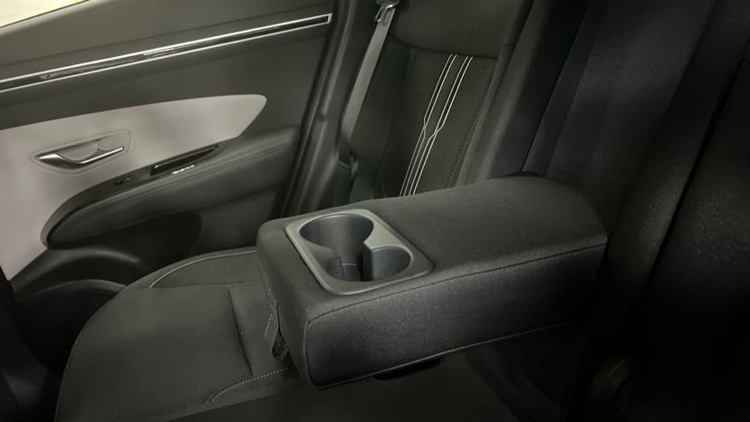 Rear Armrest/ Cup Holder