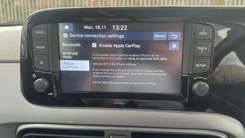 Apple Car Play & Android Auto