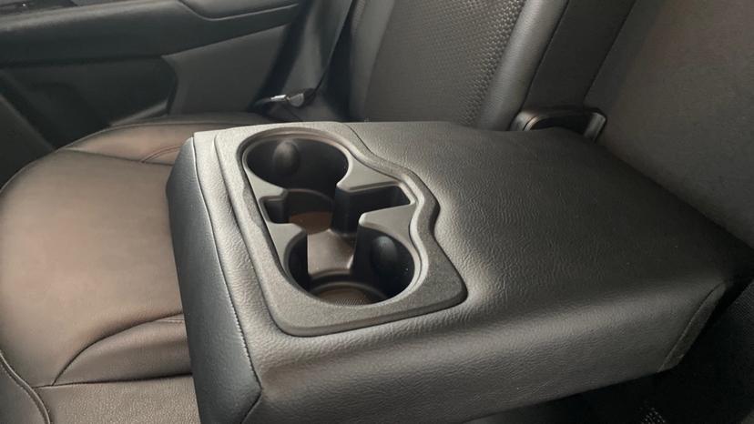 Rear Armrest/ Cup Holder