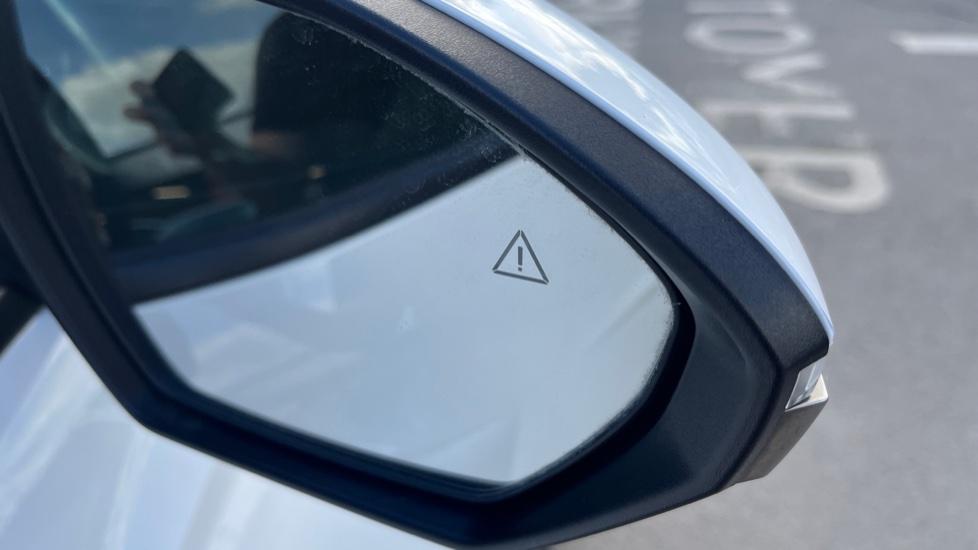 Blind spot monitoring 