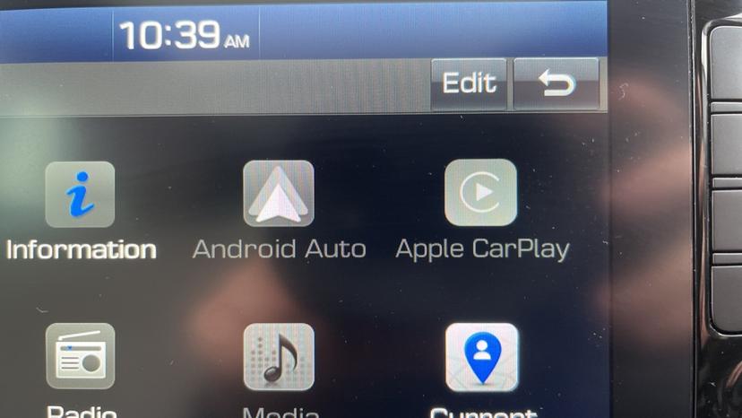 Apple CarPlay / Android Auto