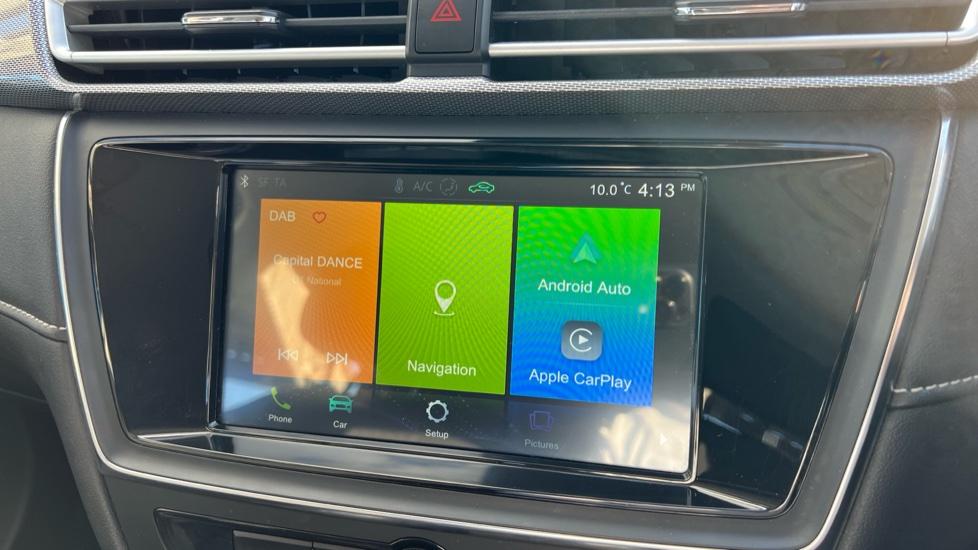 Apple Car Play & Android Auto