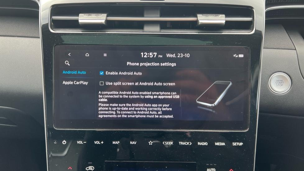 Apple Car Play & Android Auto