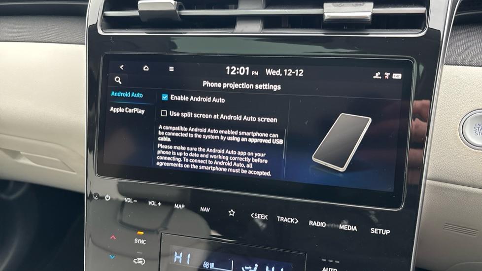 Apple Car Play & Android Auto