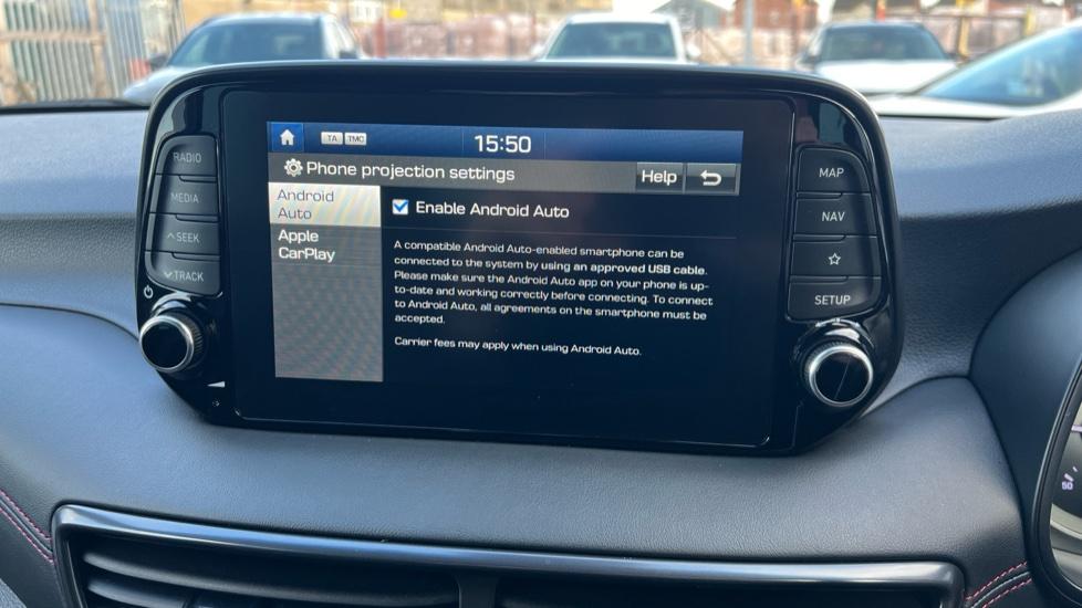 Apple Car Play & Android Auto