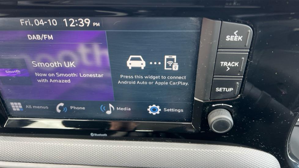 Apple Car Play & Android Auto