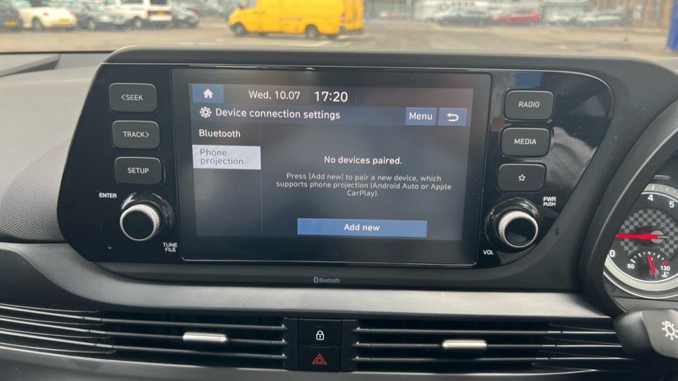 Apple Car Play & Android Auto