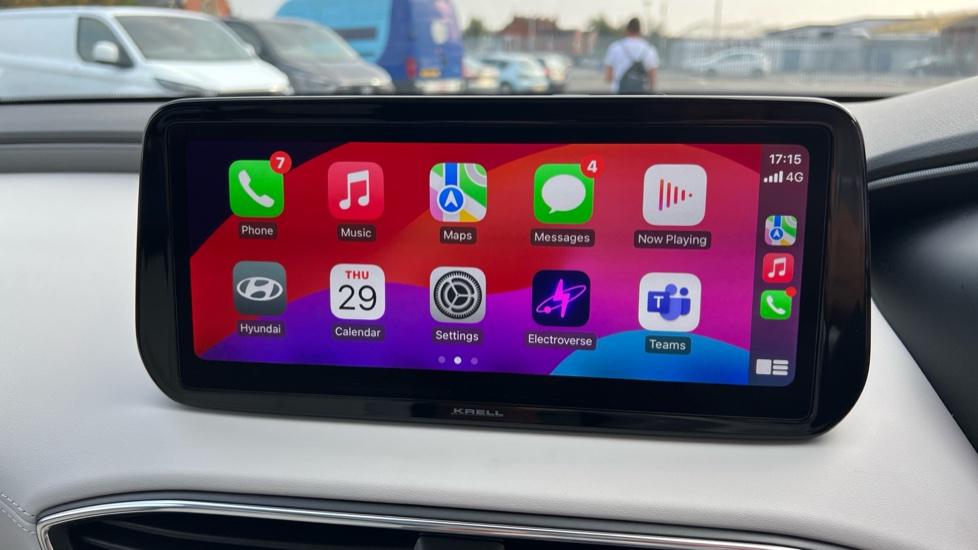 Apple Car Play & Android Auto