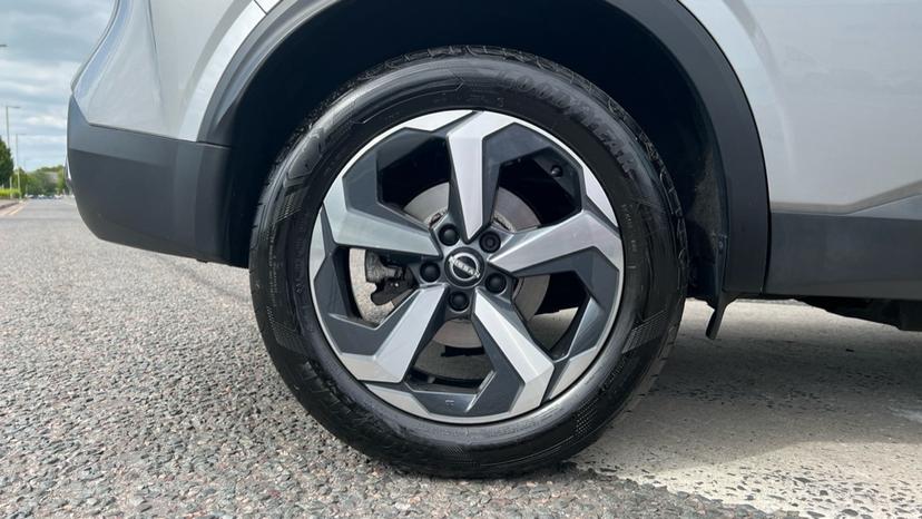 18” Diamond Cut Alloy Wheels 