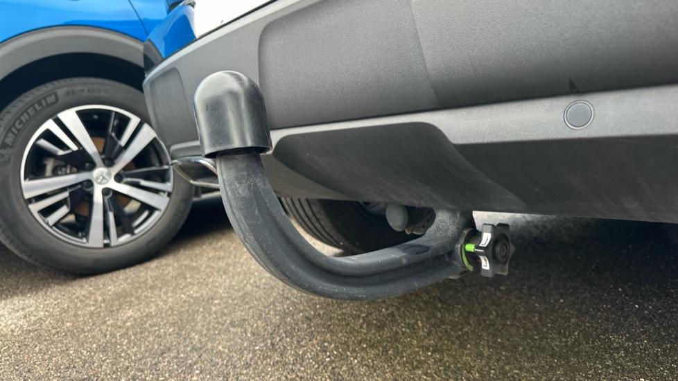 Manually Detachable Towbar