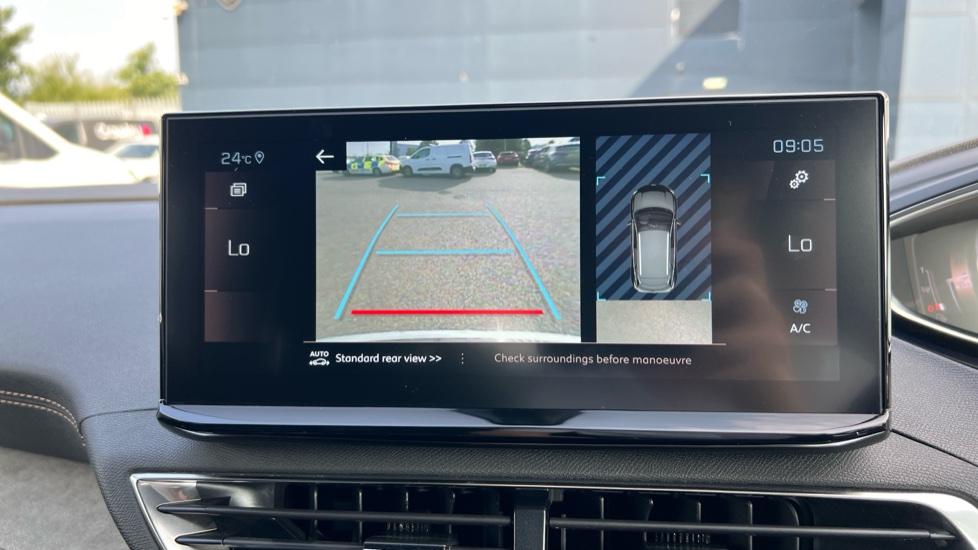 Reverse parking camera 