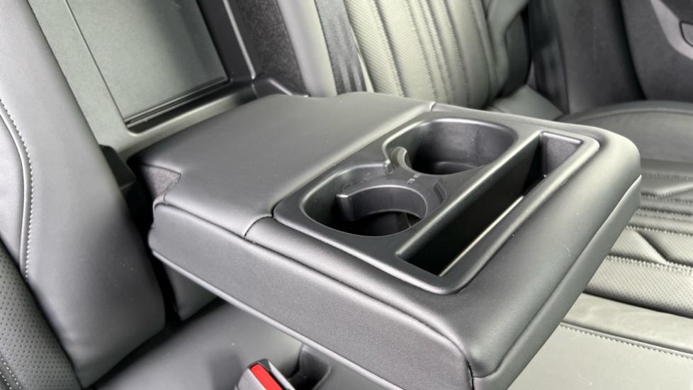 central armrest with cupholders