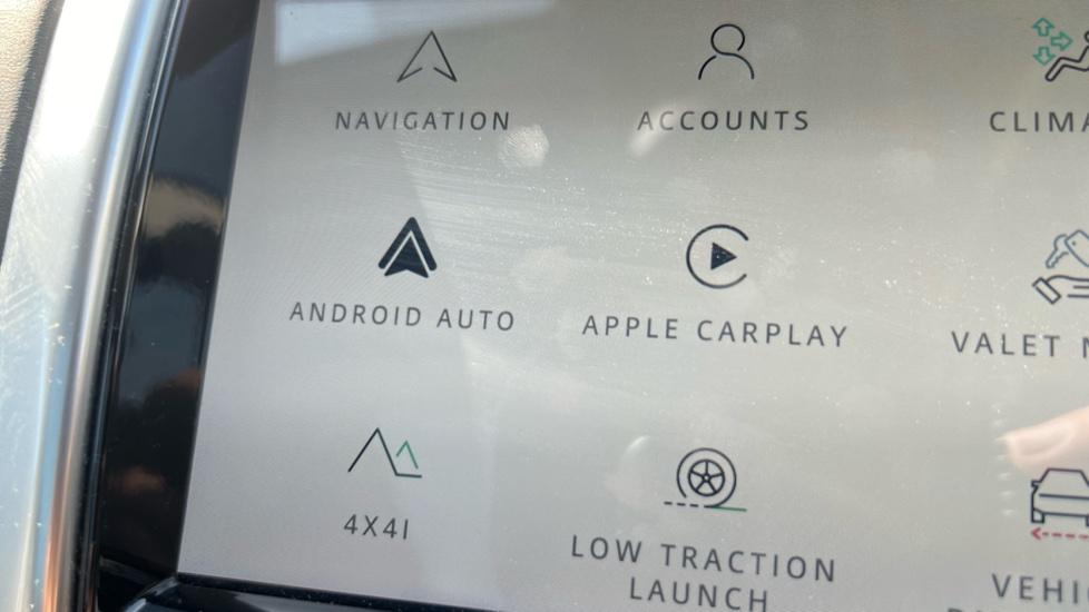 Apple Car Play & Android Auto