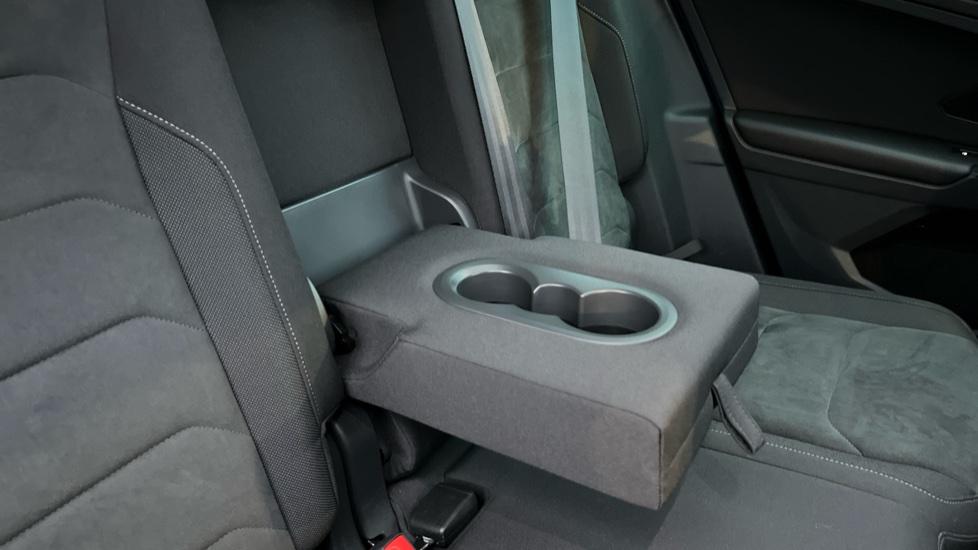 Rear Armrest/ Cup Holder