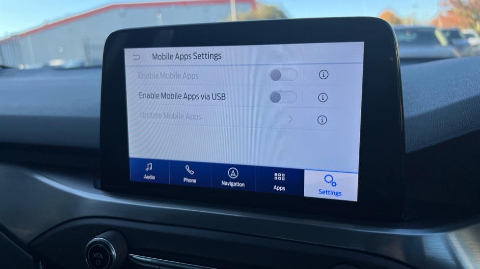 Apple Car Play & Android Auto