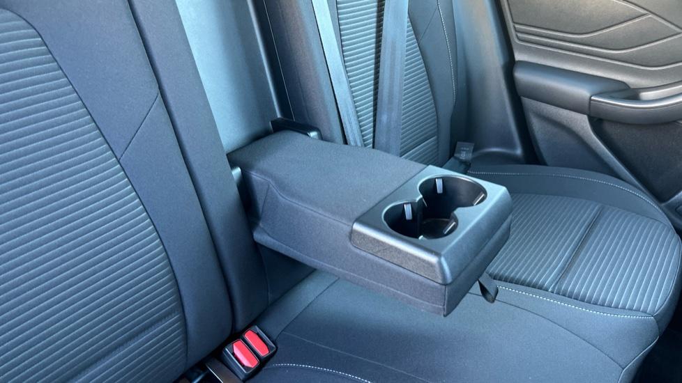 Rear Armrest/ Cup Holder