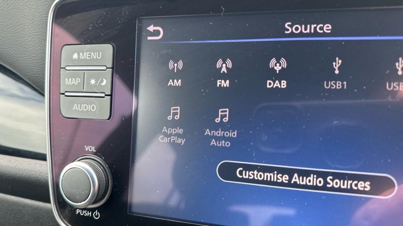 Apple Car Play & Android Auto