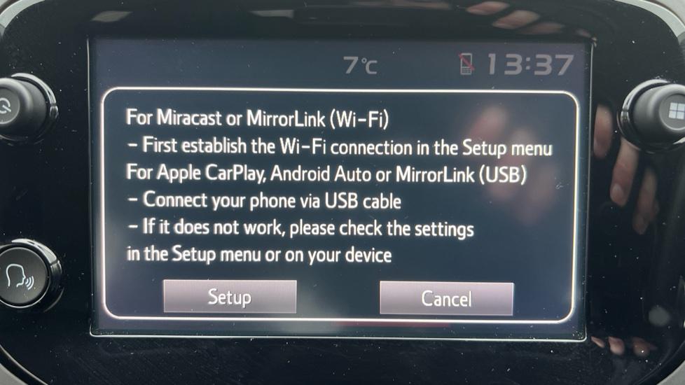 Apple Car Play & Android Auto