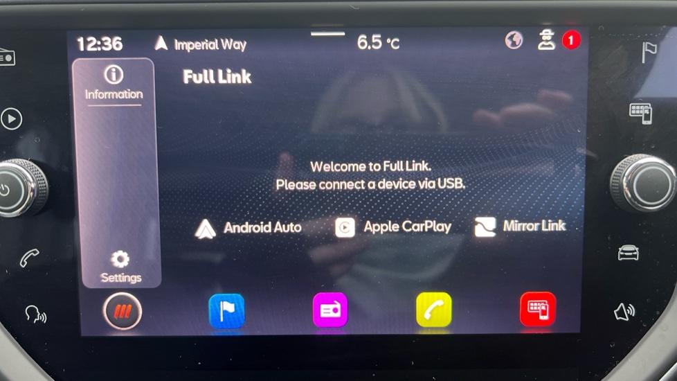 Apple Car Play & Android Auto