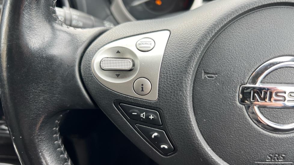 steering wheel controls 