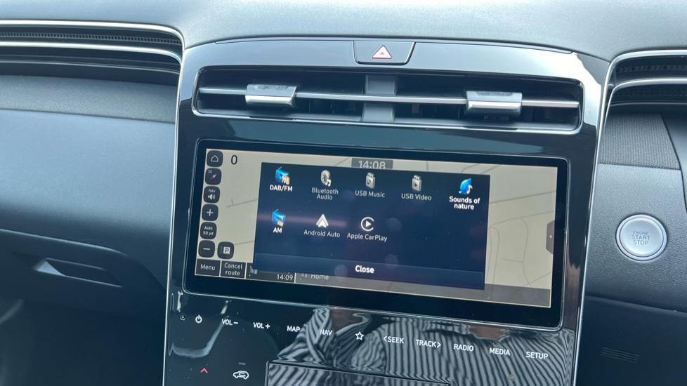 Apple CarPlay / Android Auto