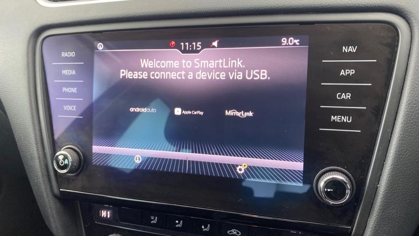 apple CarPlay and android auto 