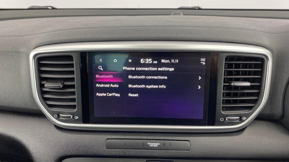 Apple Car Play & Android Auto