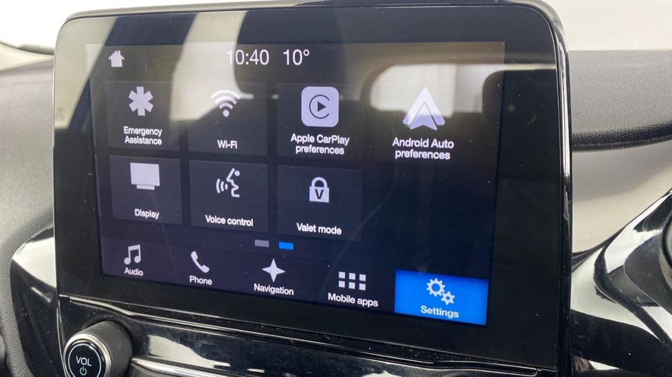 Apple Car Play & Android Auto