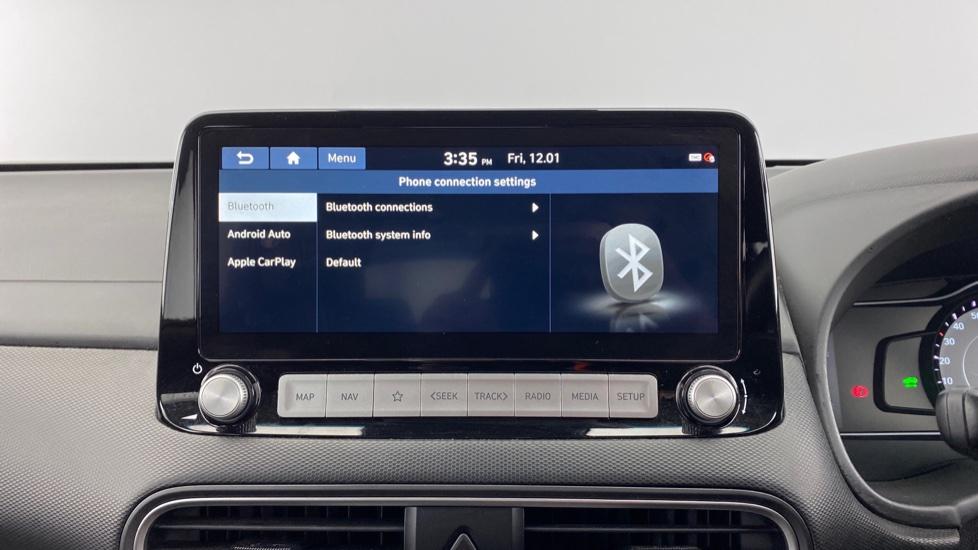 Android Auto/ Apple CarPlay and Bluetooth 