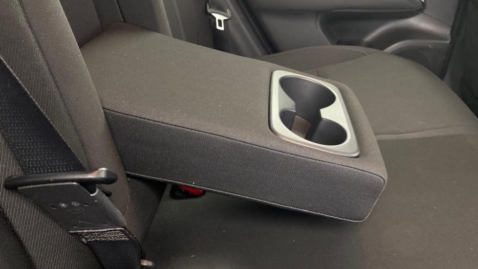 Rear Armrest/ Cup Holder