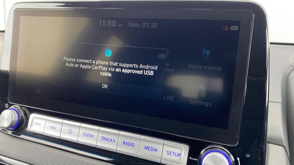 Apple Car Play & Android Auto